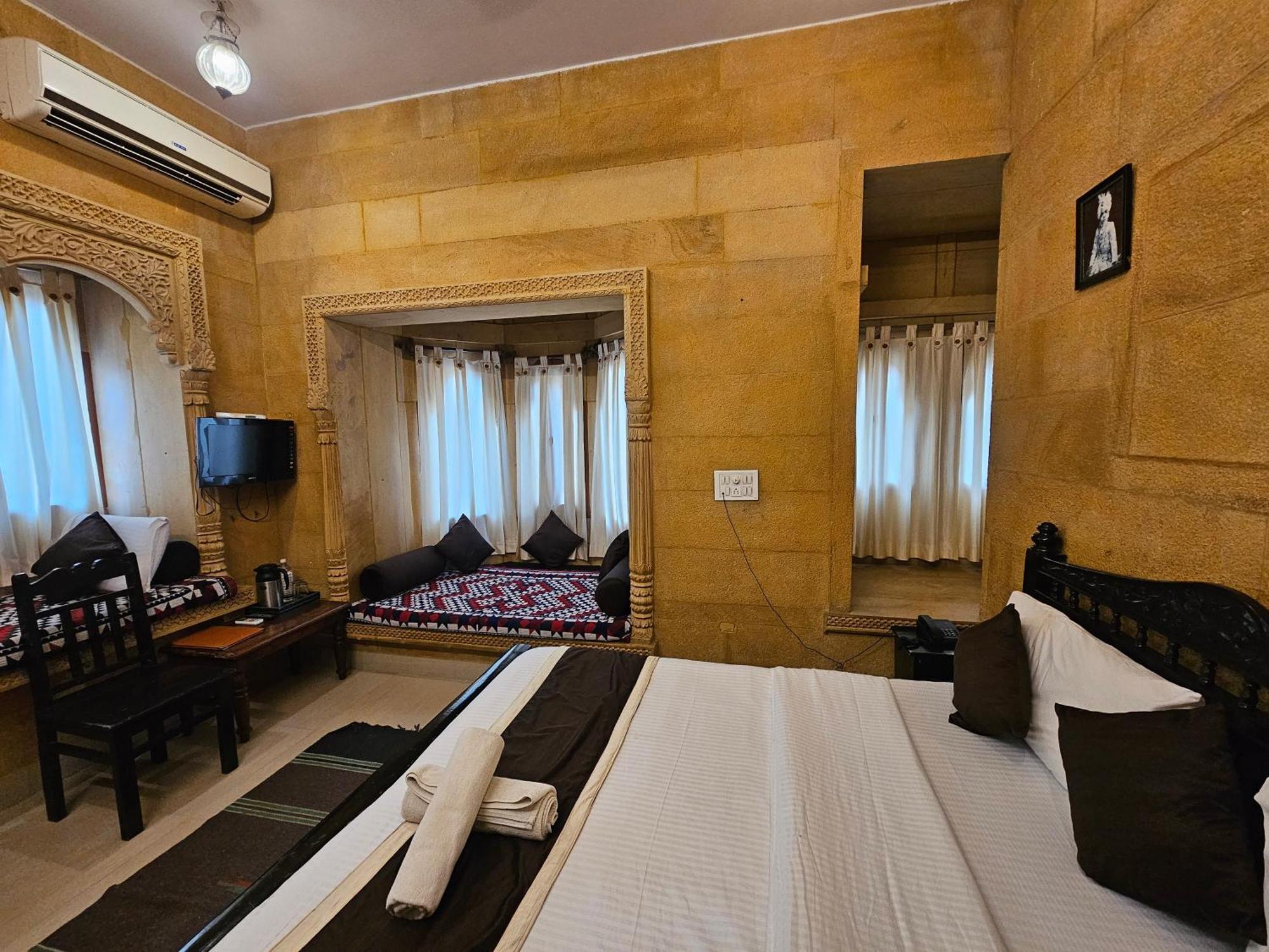 Hotel Royal Haveli Jaisalmer Ngoại thất bức ảnh